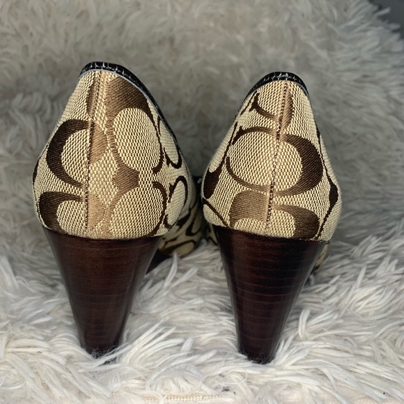 Coach wedges size 6.5 - Picture 5 of 5